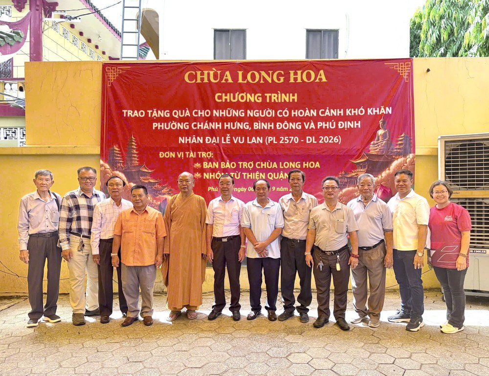IMG_6079.jpeg-người-hoa