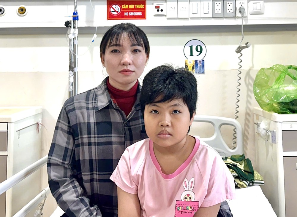 阮金日凤盼社会帮助女儿治病。