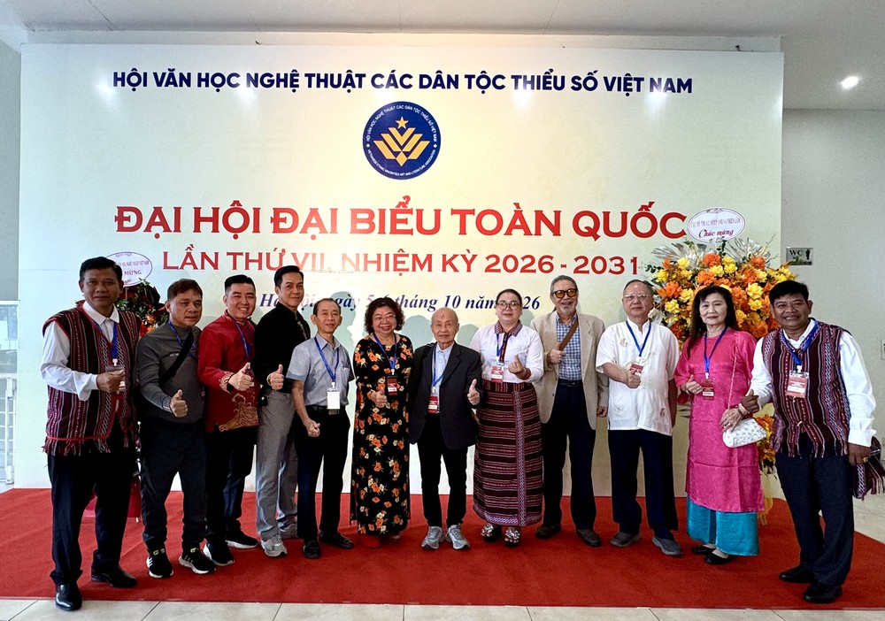胡志明市各民族代表团出席全国各少数民族文学艺术会员代表大会。仁建/摄