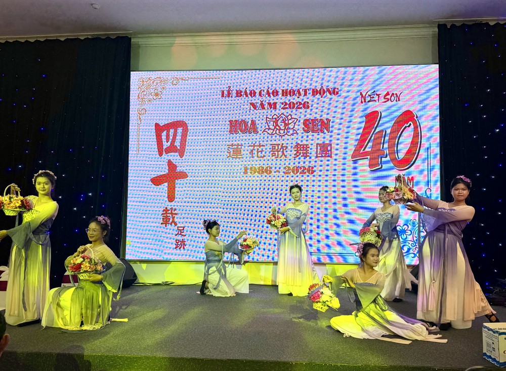 IMG_1234.jpeg-người-hoa