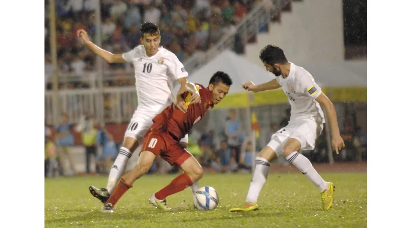 Việt Nam - Jordan 0 - 0: “Bắn” kém thì hòa ảnh 4
