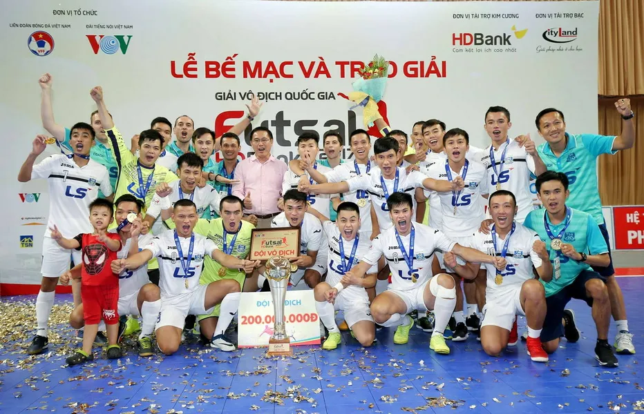 Thái Sơn Nam bảo vệ thành công ngôi vô địch. Ảnh: BẠCH DƯƠNG)