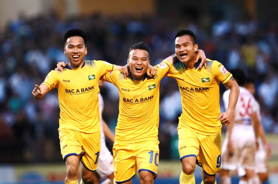 SLNA đặt 1 chân vào chung kết sau chiến thắng cách biệt trên sân nhà. (Ảnh: MINH HOÀNG)