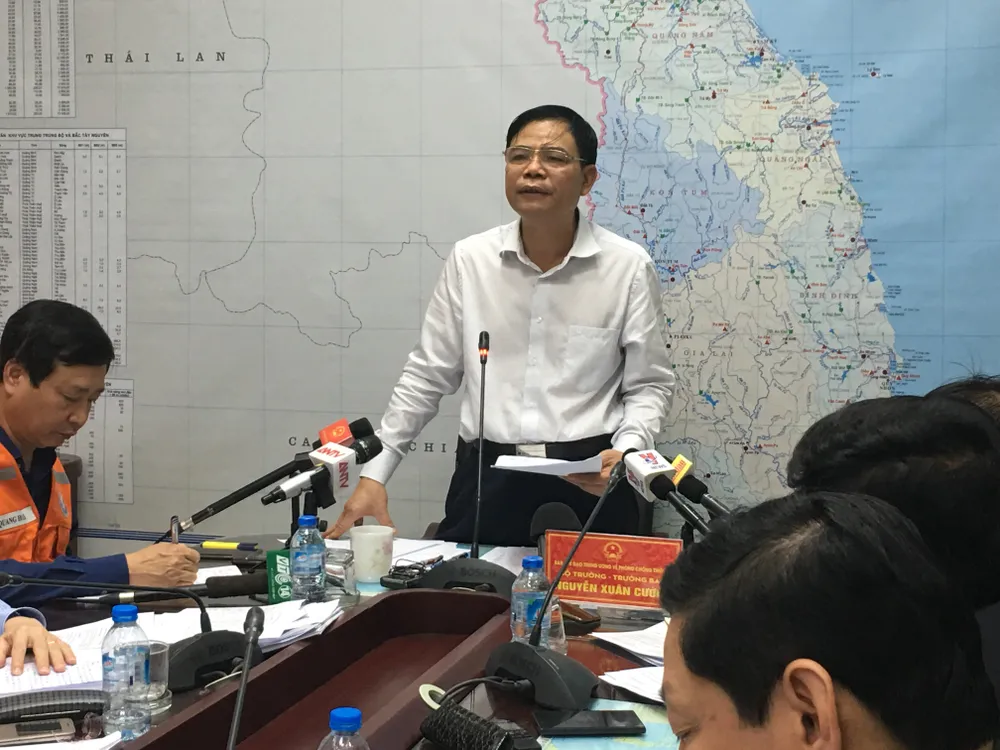 Hồ đập căng nước, lũ tràn diện rộng, Bộ NN-PTNT lên “kịch bản” xấu nhất cho miền Trung ảnh 1