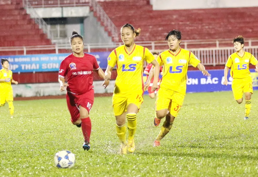 Đội TPHCM I có chiến thắng thứ 10 liên tiếp. Ảnh: ANH TRẦN