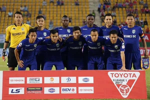 Trực tiếp lượt về chung kết Cúp quốc gia 2017: SLNA giành Cúp sau chiến thắng 5-1 ảnh 1