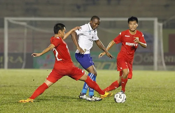 Đội chủ nhà B.Bình Dương sẽ ra sân tập lại từ ngày 26-12. Ảnh: HOÀNG HÙNG