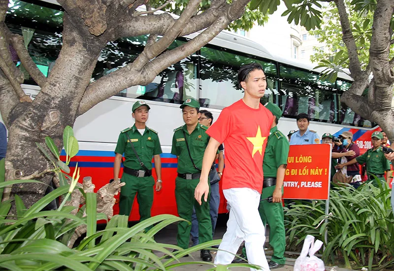 Đội U23 Việt Nam dự lễ dâng hương tượng đài Bác Hồ ảnh 2