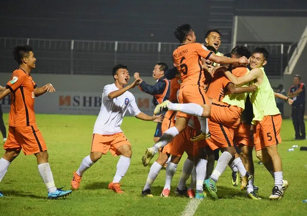 Niềm vui của đội Đà Nẵng sau chiến thắng trước Quảng Nam. Ảnh: ANH TRẦN