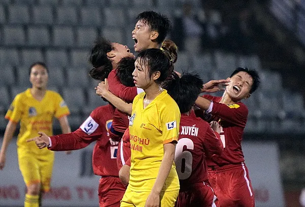 Có cần nợ bầu Tú một lời xin lỗi? ảnh 1