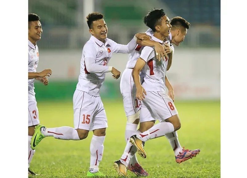 Đội U19 tuyển chọn Việt Nam vô địch tại giải U19 quốc tế 2018. Ảnh: MINH TRẦN