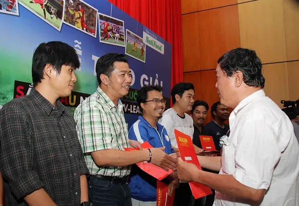 Trao giải cuộc thi ảnh Nuti Café V-League 2018 ảnh 2