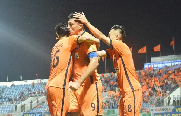 Đà Nẵng tìm lại cảm giác chiếc thắng sau khi loại Cần Thơ với tỷ số 4-2. Ảnh: CHÁNH MẠNH