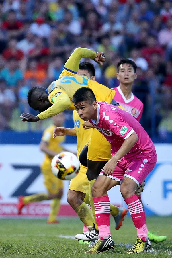 Hai đội bóng của TPHCM và những nỗi lo đến sớm ảnh 1