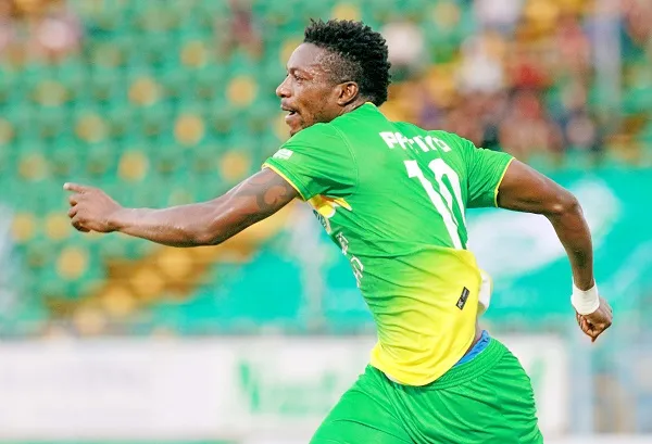 Cần Thơ bị Quảng Ninh cầm hòa dù được chơi hơn người ảnh 1