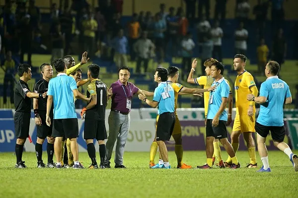 Khánh Hòa tổn thất lực lượng sau trận hòa HA.GL ảnh 1