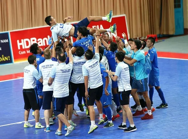CLB Thái Sơn Nam hai năm liền VĐQG. Ảnh: Đức Duy