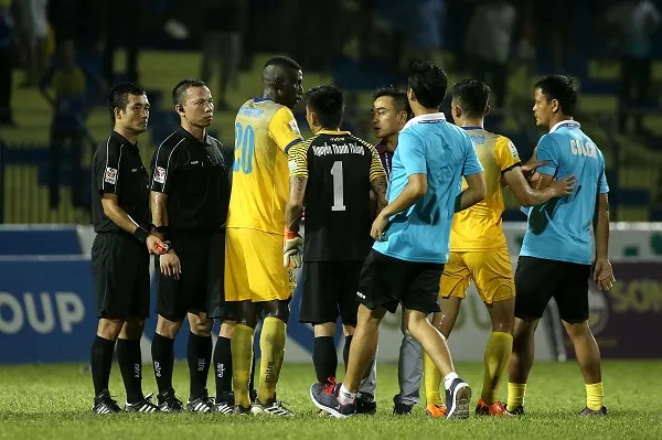 Bình cũ, rượu mới? ảnh 1