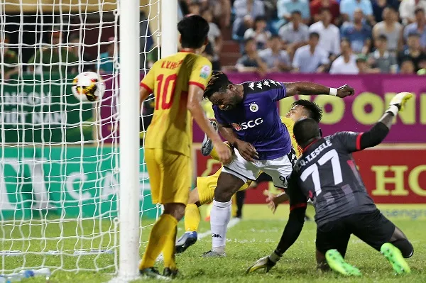 Vòng 8 Nuti Café V-League 2018: Hà Nội quá mạnh ảnh 1