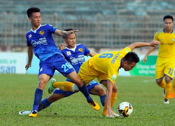 Vòng 8 Nuti Cafe V-League 2018: Quảng Nam bị SLNA chia điểm trên sân nhà ảnh 1