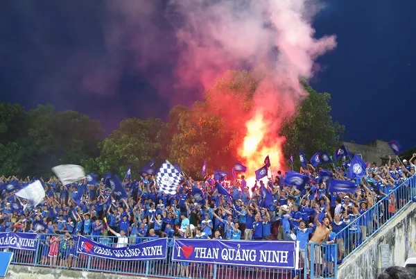 Oseni bị cấm thi đấu 2 trận ảnh 1