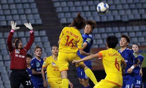 Đội nữ TPHCM I giành chiến thắng cách biệt trước Sơn La ảnh 1