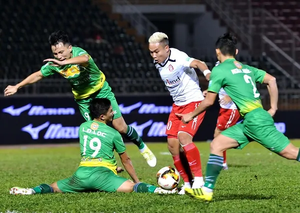 CLB TPHCM đang gây thất vọng với 13 trận không biết chiến thắng. Ảnh: NGUYỄN NHÂN