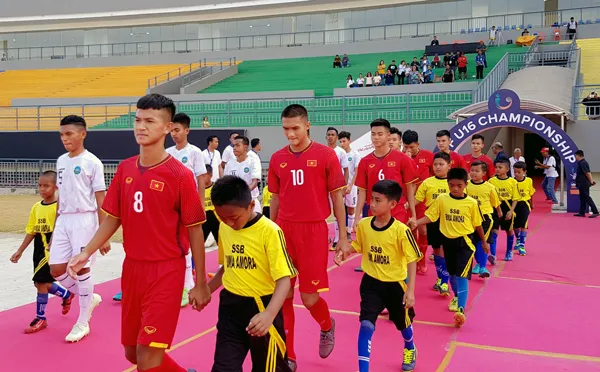 Đội U16 Việt Nam không thể vượt qua đội chủ nhà. Ảnh: VFF