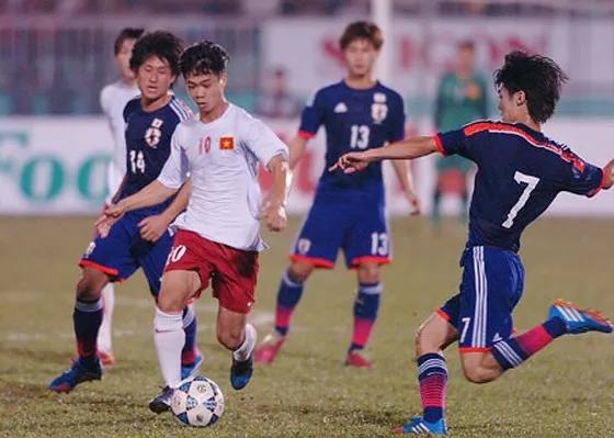 Công Phượng trong lần đối đầu cùng đội U19 Nhật Bản trước đây. Ảnh: NGUYỄN NHÂN