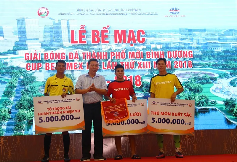 Bình Hòa-TPK lần thứ 3 liên tiếp vô địch giải bóng đá Thành phố mới Bình Dương ảnh 5