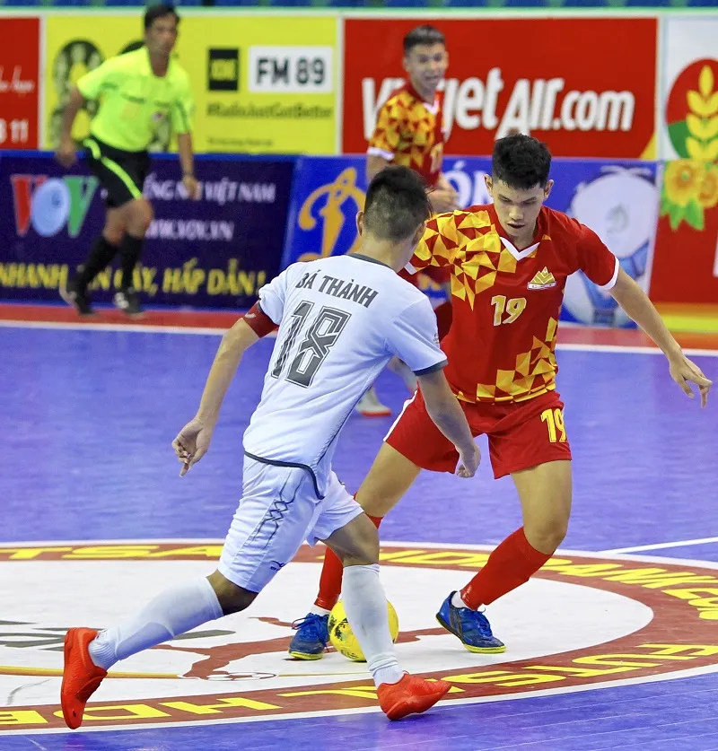 Sanatech Khánh Hòa ngược dòng thắng Thái Sơn Nam ảnh 1