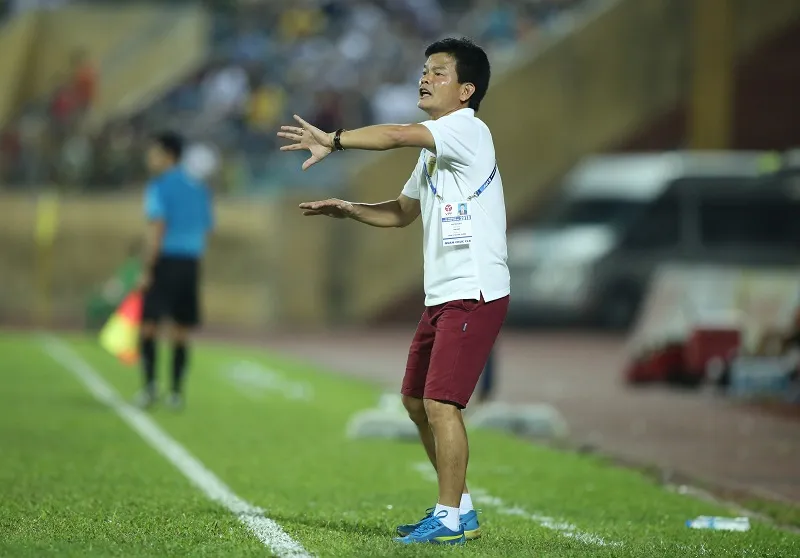 Nam Định hòa kịch tính với Thanh Hóa trong trận cầu có 2 thẻ đỏ ảnh 1