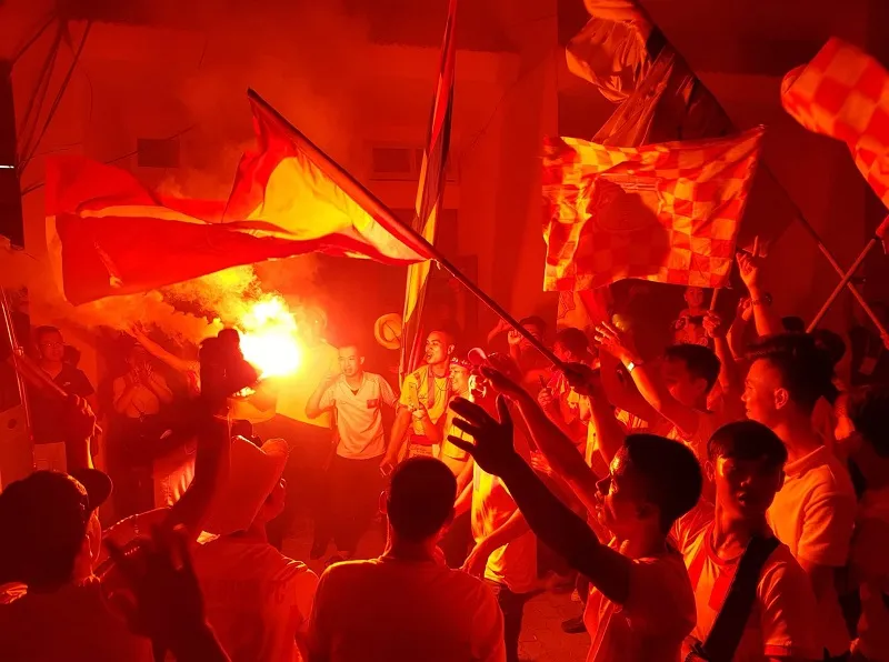 Quốc Thiện Esele tỏa sáng, Nam Định trụ hạng thành công ảnh 4