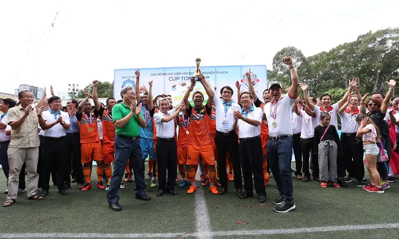 Hội Doanh Nghiệp Thủ Đức đoạt chức vô địch giải bóng đá Hội Doanh nghiệp TPHCM 2018 ảnh 1