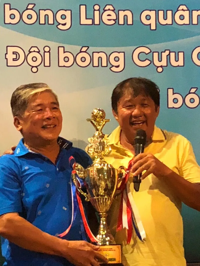 Giải bóng đá chào mừng 42 năm thành lập Trường Đại học Kinh tế TPHCM ảnh 1