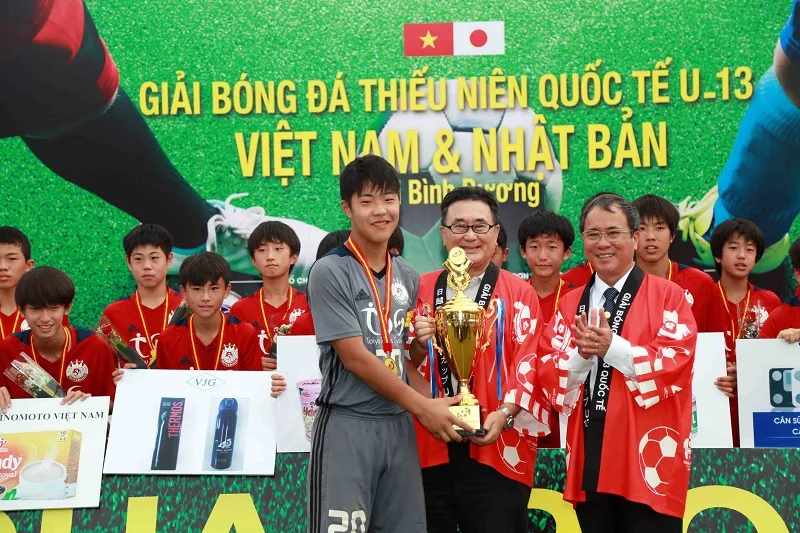 Tokyu S Reyes FC vô địch giải U13 quốc tế Việt Nam - Nhật Bản ảnh 3