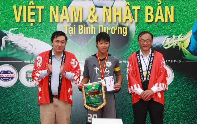 Sân chơi bổ ích cho các cầu thủ trẻ ảnh 2