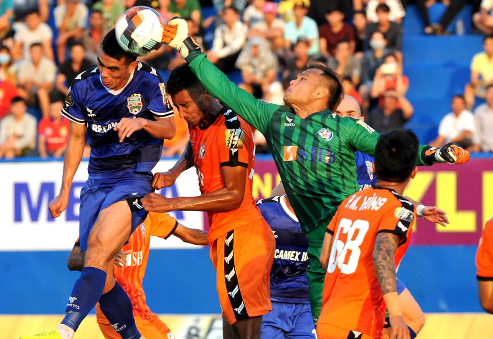 Sỹ Giáp trong pha uy hiếp khung thành Đà Nẵng. Ảnh: NGUYỄN NHÂN