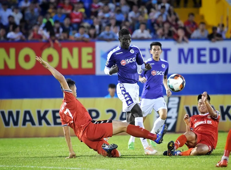 Hà Nội may mắn có 1 điểm trên sân Bình Dương ảnh 2