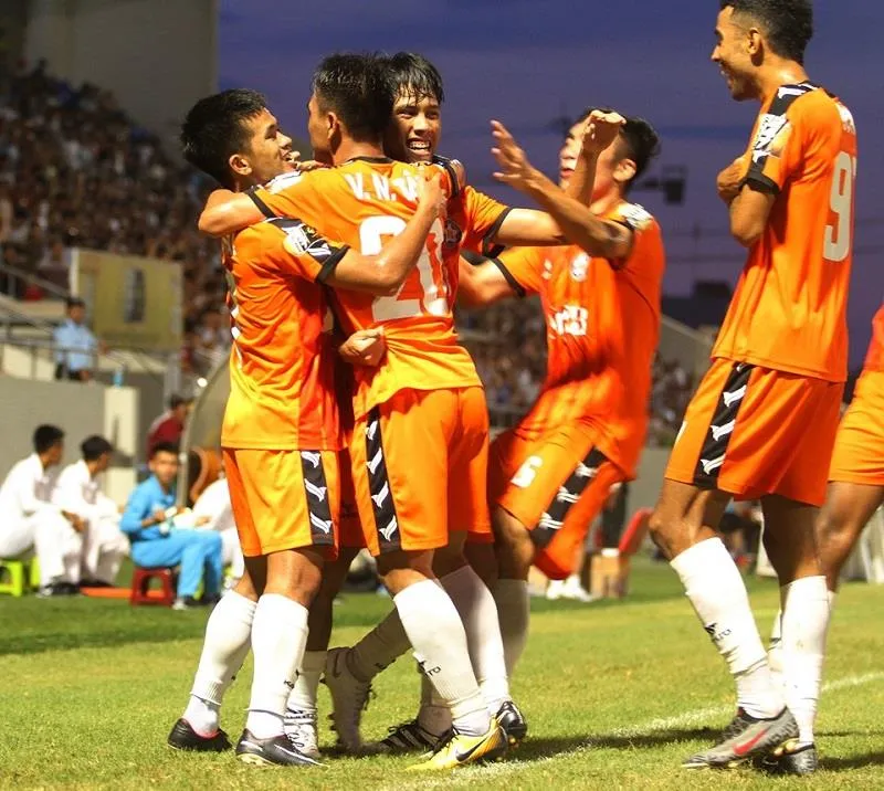 Đà Nẵng đẩy Khánh Hòa lún sâu xuống đáy bảng xếp hạng ảnh 1