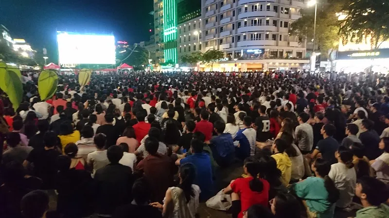 Đội tuyển Việt Nam về nước, tiếp tục những ngày bận rộn ảnh 1