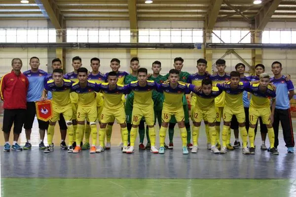U20 futsal Việt Nam thi đấu với các nhà vô địch châu Á ảnh 1