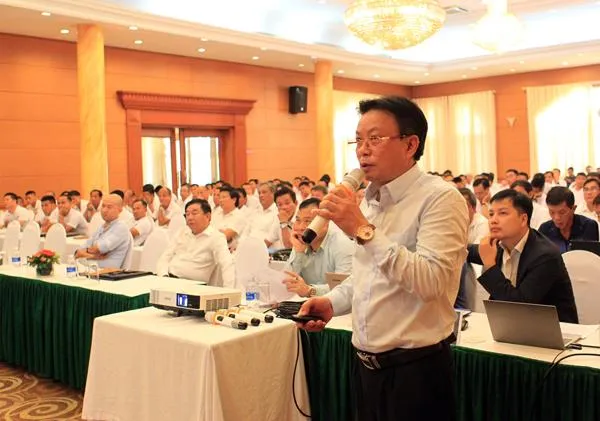 4 trọng tài bị loại giữa mùa giải ảnh 1