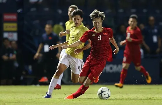 Văn Toàn cùng các đồng đội vượt qua Thái Lan ở King's Cup 2019. Ảnh: DŨNG PHƯƠNG