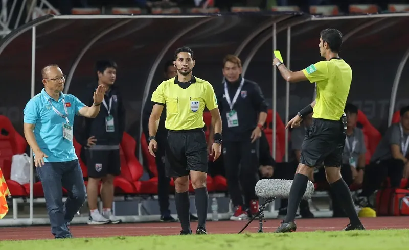 HLV Park Hang Seo dành tình cảm với phóng viên Việt Nam ảnh 1