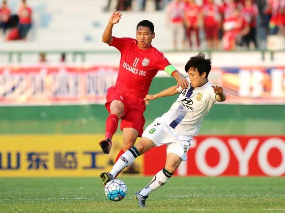 Đến nay ĐTVN vẫn chưa có được mẫu trung phong cắm thay thế cho Anh Đức. Ảnh: DŨNG PHƯƠNG