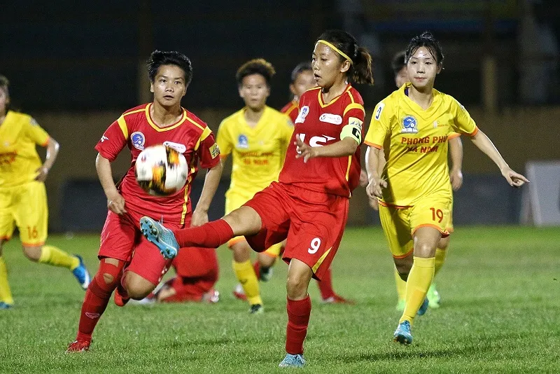 Huỳnh Như và Hoài Lương, hai trụ cột của TPHCM I hiện nay. Ảnh: Anh Trần