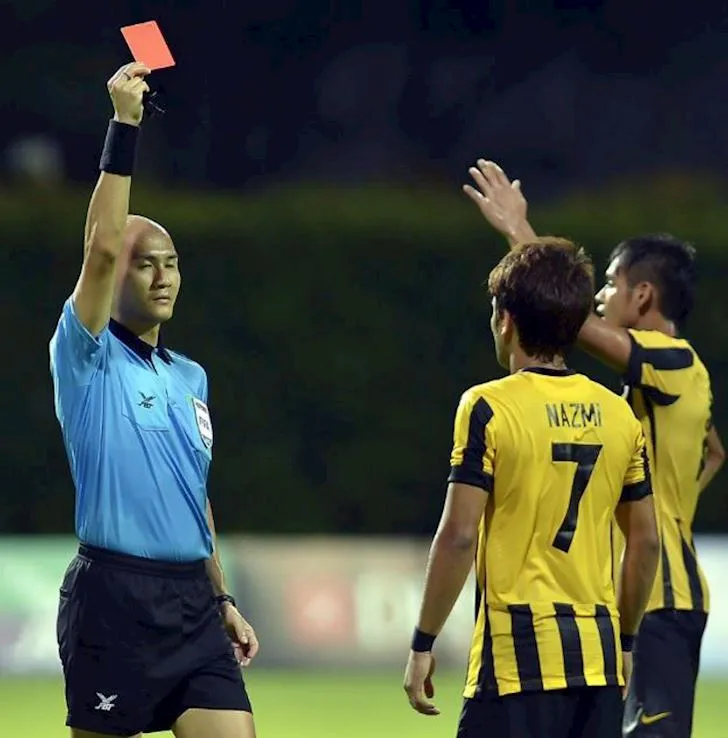 Trọng tài ngoại sẽ điều khiển trận Bình Dương - Thanh Hóa và HA.GL - Khánh Hòa ảnh 1