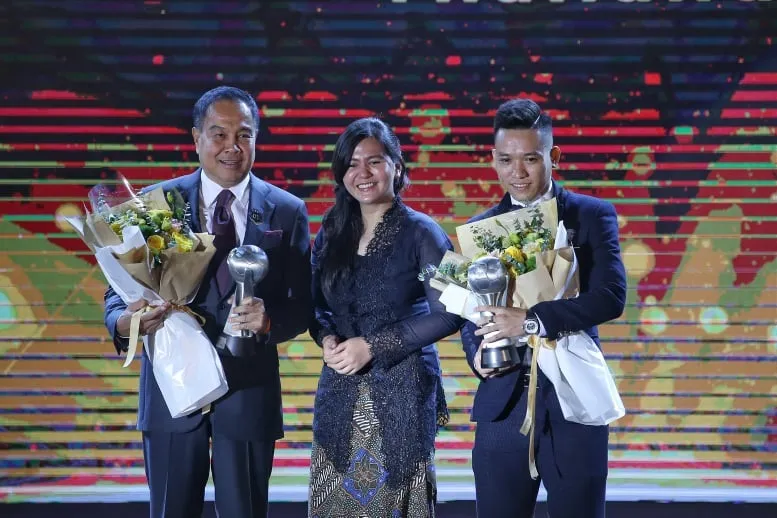 HLV Park Hang-seo và Quang Hải tỏa sáng ở AFF Awards Night 2019 ảnh 1