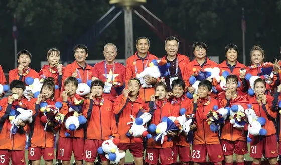 Phiếu bầu chọn Quả bóng vàng VN 2019 được gởi đến các đại biểu ảnh 1